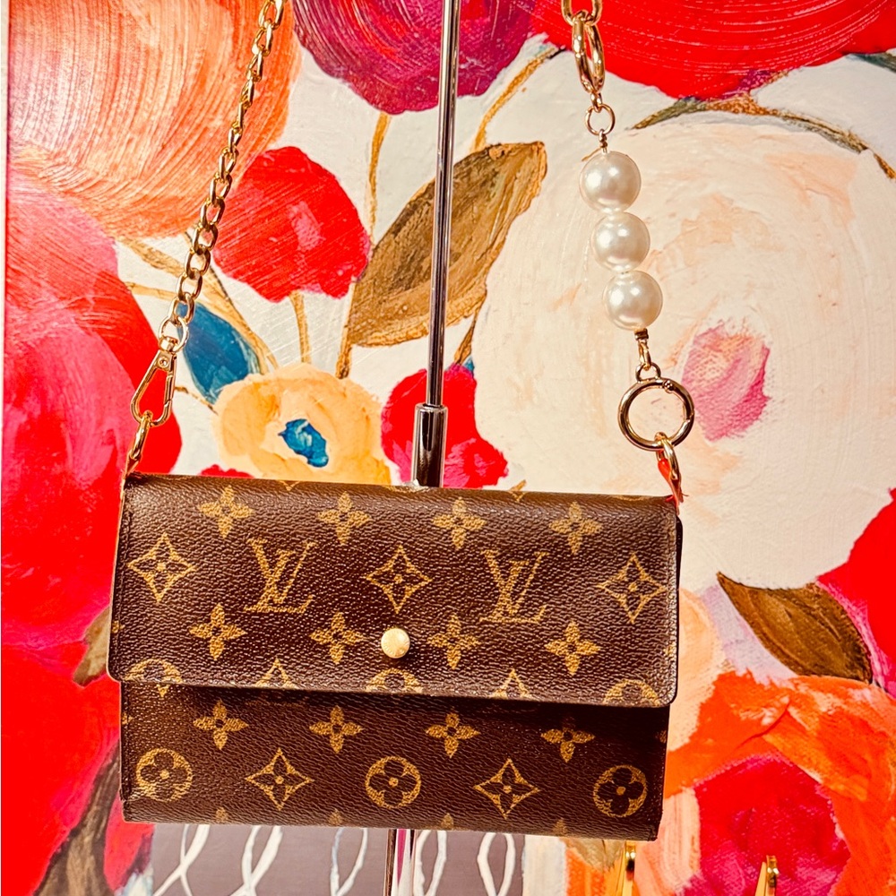 Louis Vuitton Brown and Gold Monogram Wallet - Picture 2 of 15